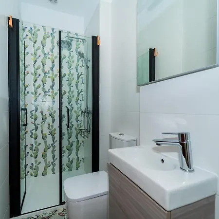 Cactus Coliving & Coworking Bed & Breakfast Arona (Tenerife)