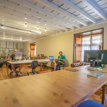 Bed & Breakfast Cactus Coliving & Coworking *